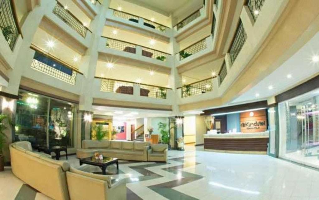 Goldenfield Kundutel Hotel Bacolod Exterior photo